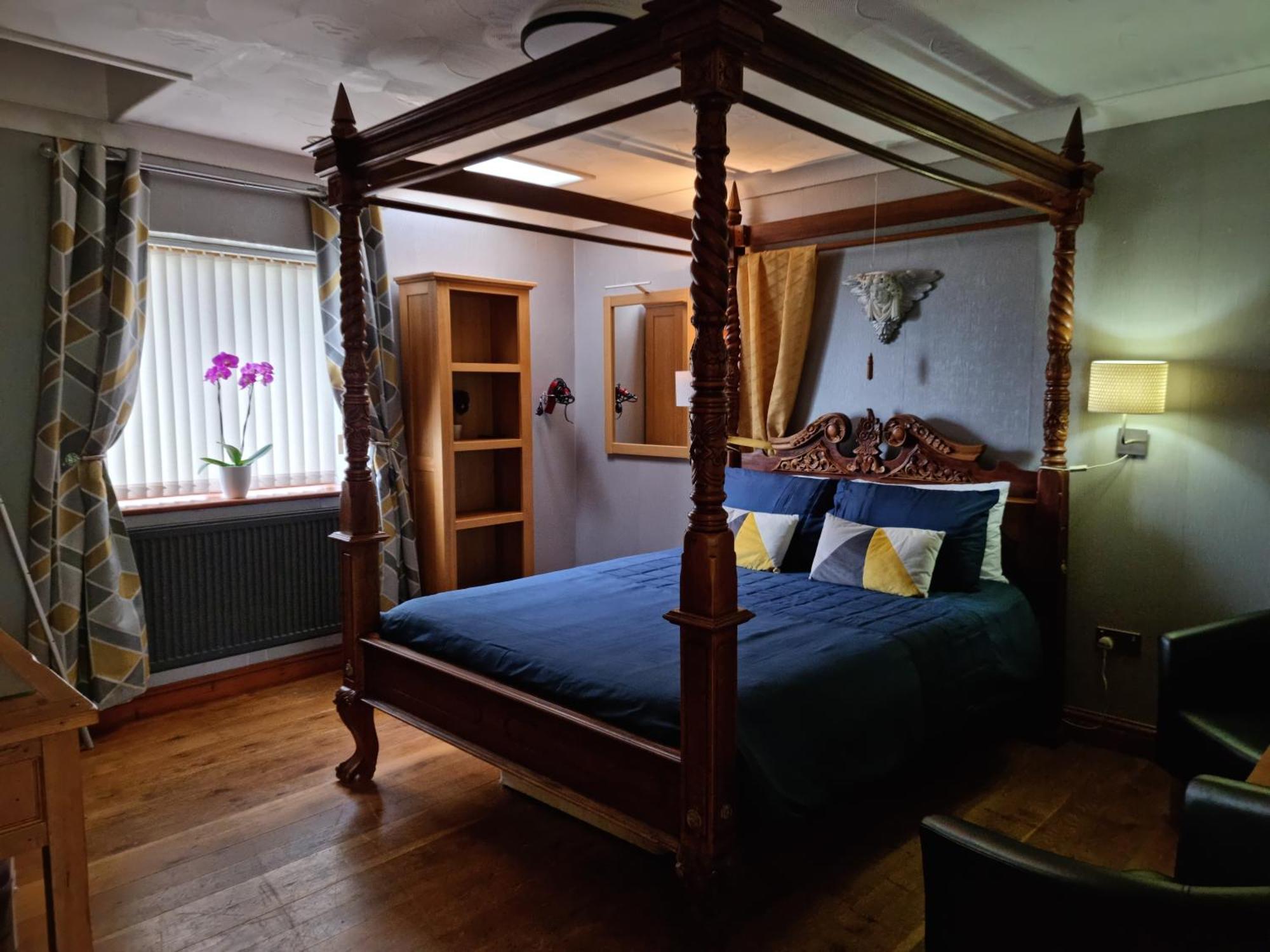 Castle Lodge - Brecon Beacons Accommodation Sennybridge ภายนอก รูปภาพ