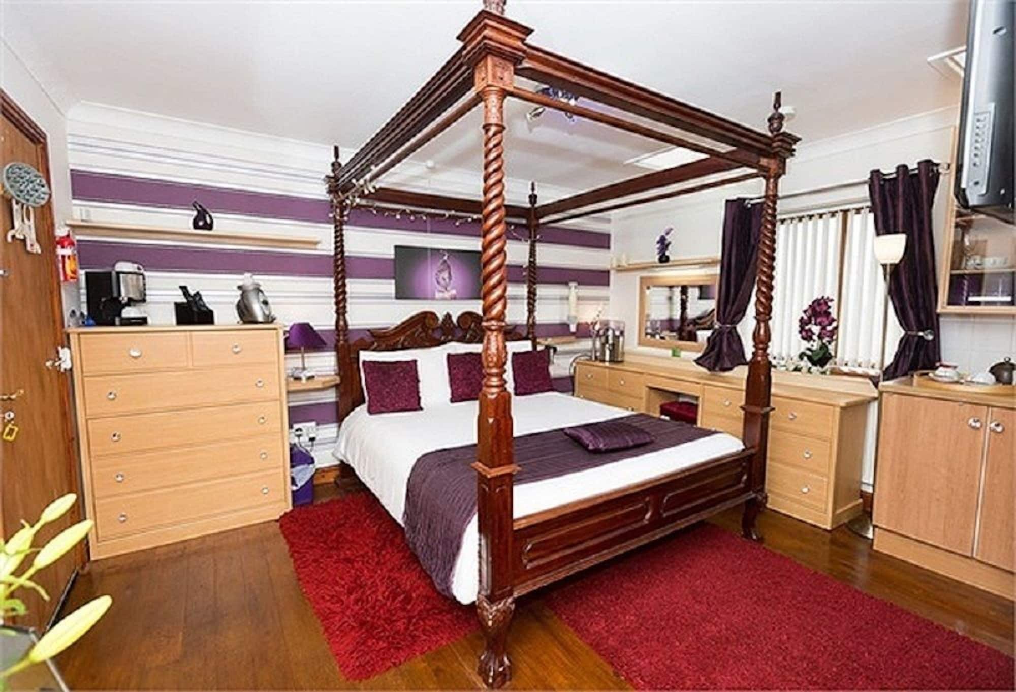 Castle Lodge - Brecon Beacons Accommodation Sennybridge ภายนอก รูปภาพ