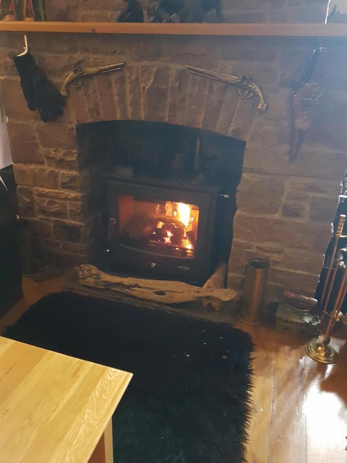 Castle Lodge - Brecon Beacons Accommodation Sennybridge ภายนอก รูปภาพ